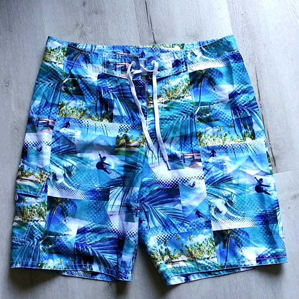 Old navy swim trunks surf print palms beach ocean